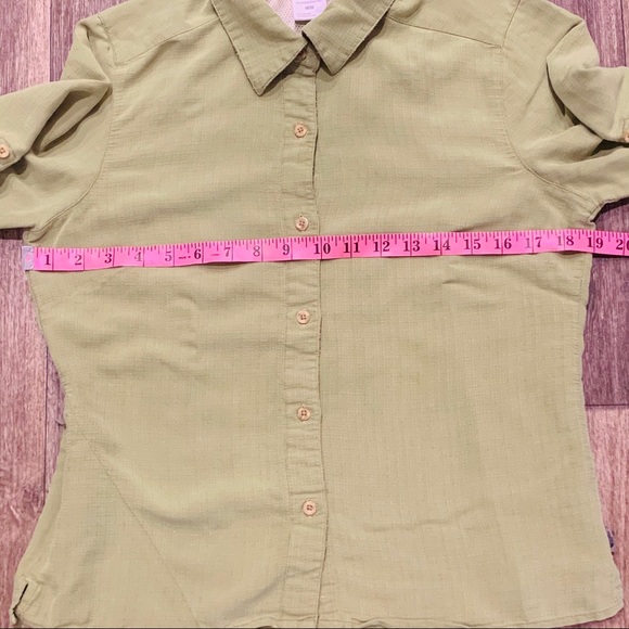 The North Face Women’s Button Up Shirt - Picture 6 of 15